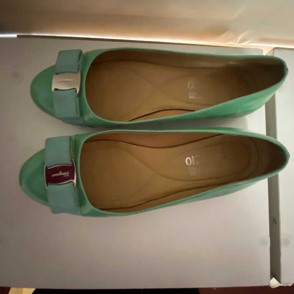 ferragamo varina flats mint green/ teal 7.5